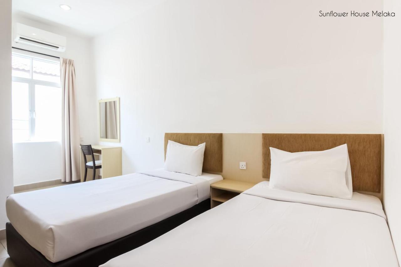 Hotel Sunflower - Hls Malacca Exterior photo