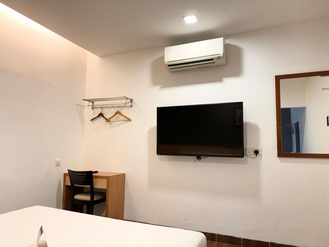 Hotel Sunflower - Hls Malacca Exterior photo