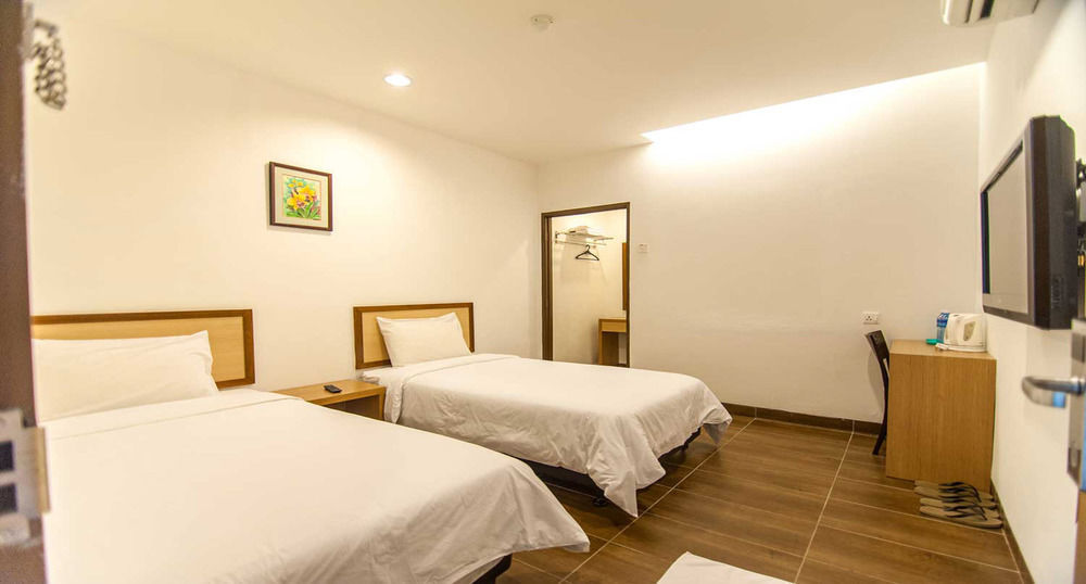 Hotel Sunflower - Hls Malacca Exterior photo